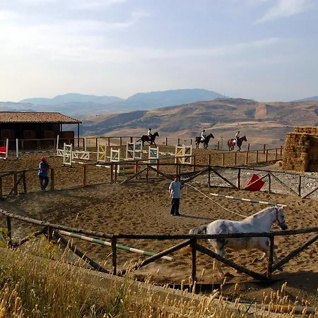 Farm stay Monaco Di Mezzo Resuttano